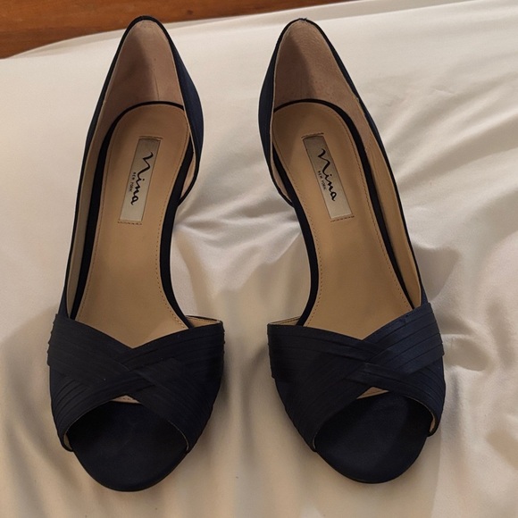 Nina Women's Elegant Navy Heels - Picture 1 of 5